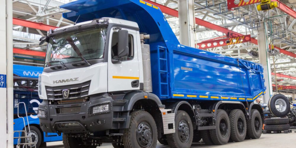 Samosval-Kamaz-dlya-karera