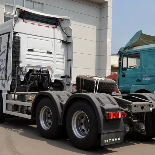седельный тягач Sitrak с ADR