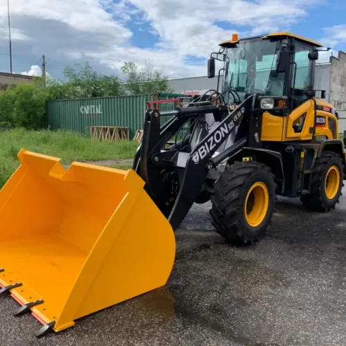Фронтальный погрузчик BIZON 925